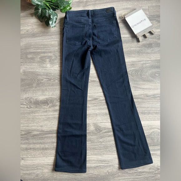 Paige manhattan mid rise luxuriously soft flawless fit slim boot jeans. Size 26 - Picture 6 of 13